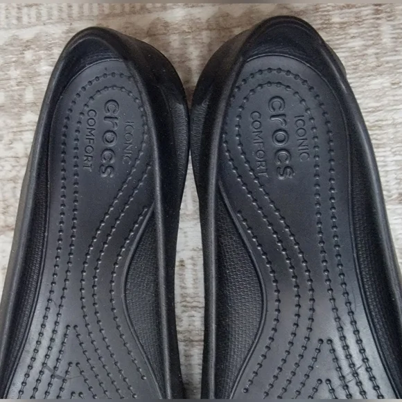 Crocs Black Women's Flats - Picture 5 of 7